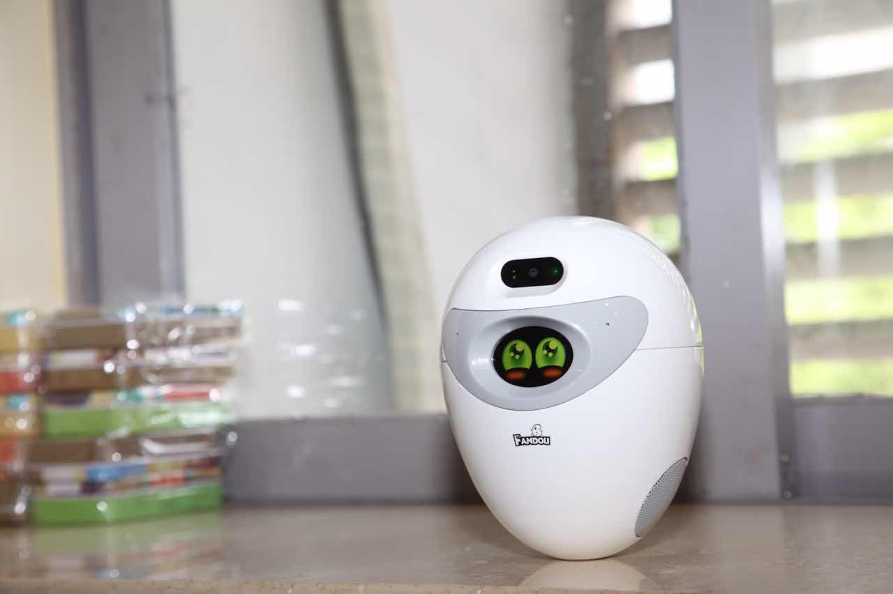 【专访】从双语阅读切入,凡豆科技的教育机器